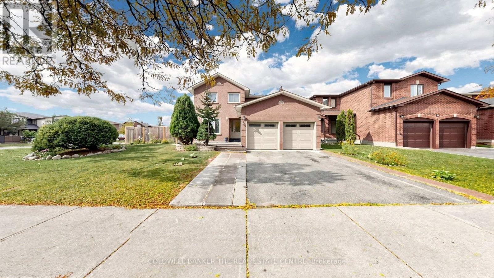 Single Family at 6 Mcquarrie Lane, Vaughan (Maple), Ontario - Photo 4 - RE/MAX Garden City Realty