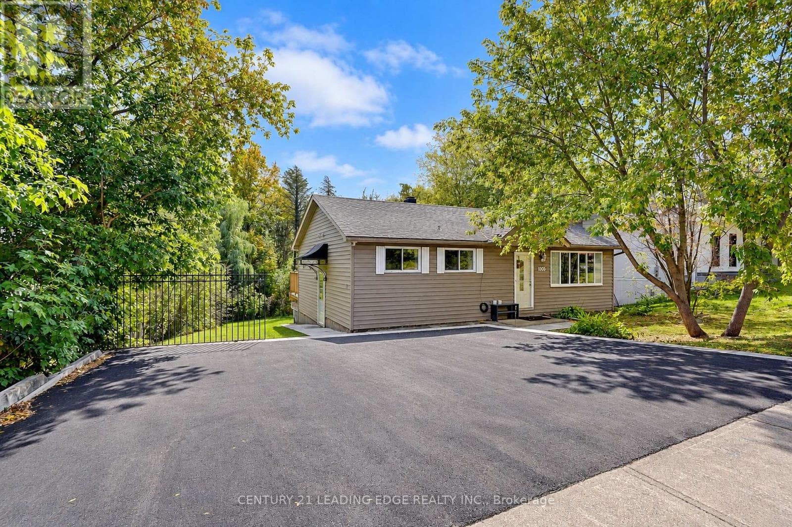 Single Family at Basement- 1006 Elgin Street, Newmarket (Huron Heights-Leslie Valley), Ontario - Photo 2 - RE/MAX Garden City Realty