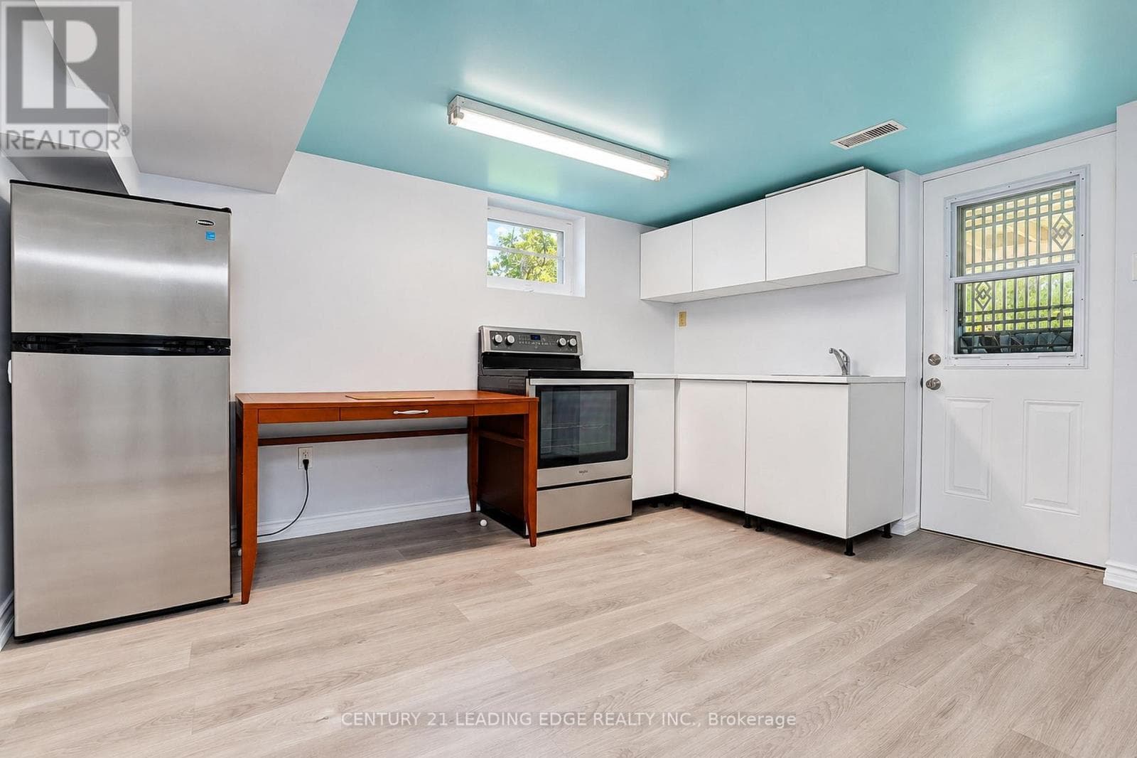 Single Family at Basement- 1006 Elgin Street, Newmarket (Huron Heights-Leslie Valley), Ontario - Photo 5 - RE/MAX Garden City Realty