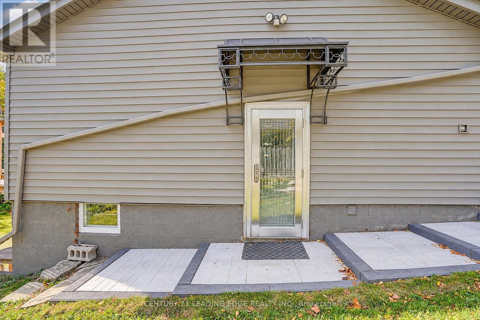 Single Family at Basement- 1006 Elgin Street, Newmarket (Huron Heights-Leslie Valley), Ontario - Photo 3 - RE/MAX Garden City Realty