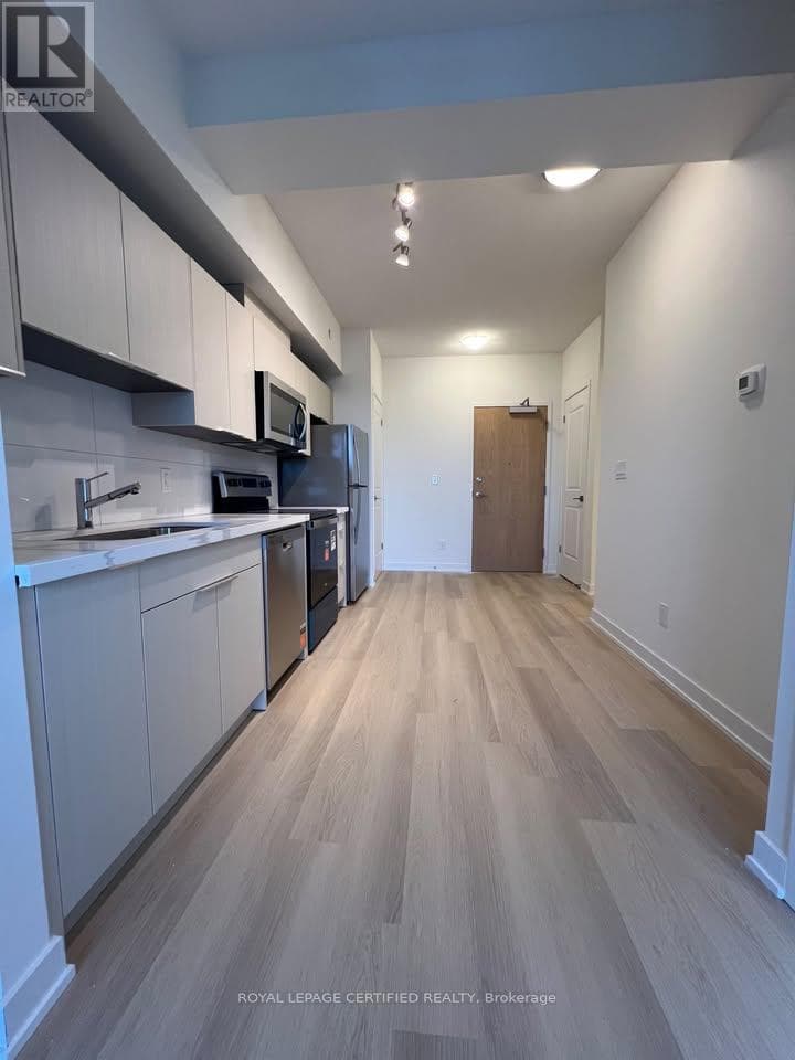 Single Family at 818- 2825 Jane Street, Toronto (Glenfield-Jane Heights), Ontario - Photo 9 - RE/MAX Garden City Realty
