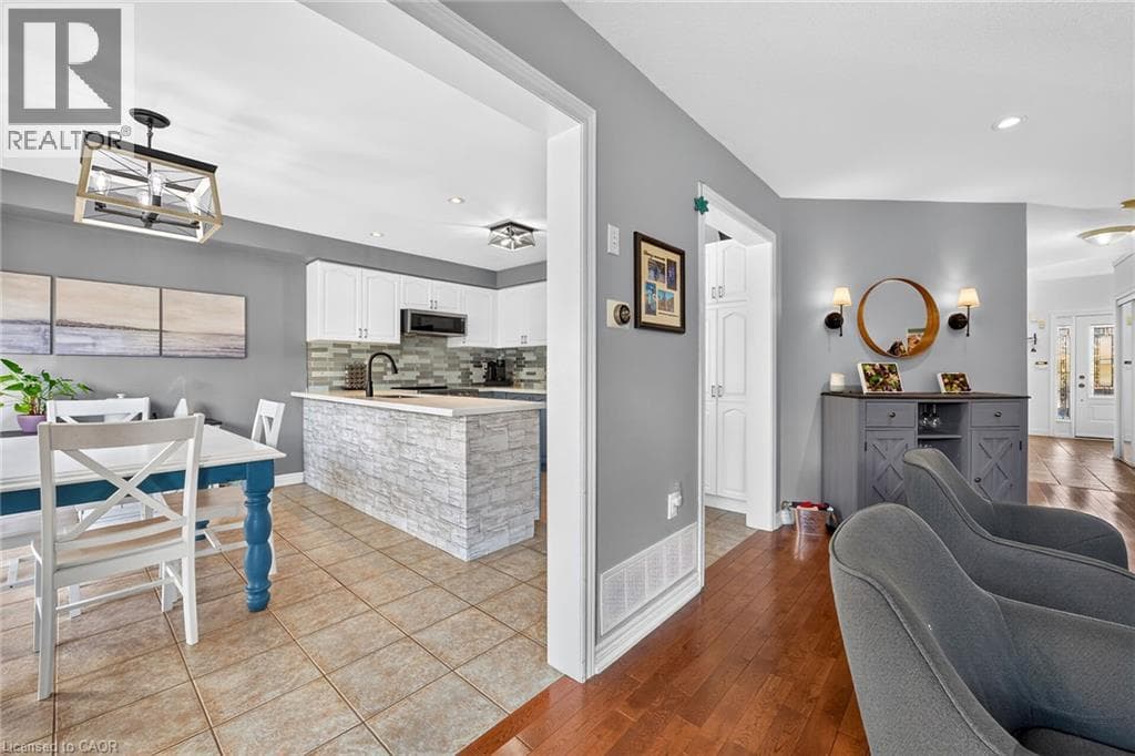 Single Family at 54 VINIFERA Drive, Grimsby, Ontario - Photo 6 - RE/MAX Garden City Realty