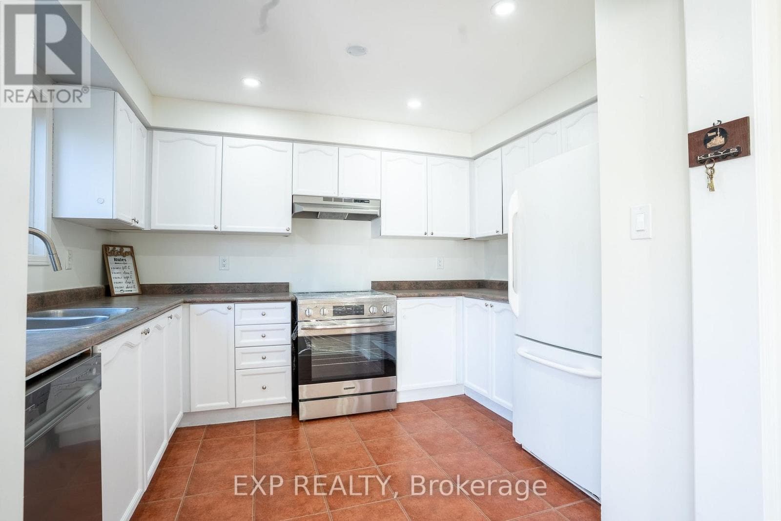 Single Family at 1892 Secretariat Place, Oshawa (Windfields), Ontario - Photo 5 - RE/MAX Garden City Realty