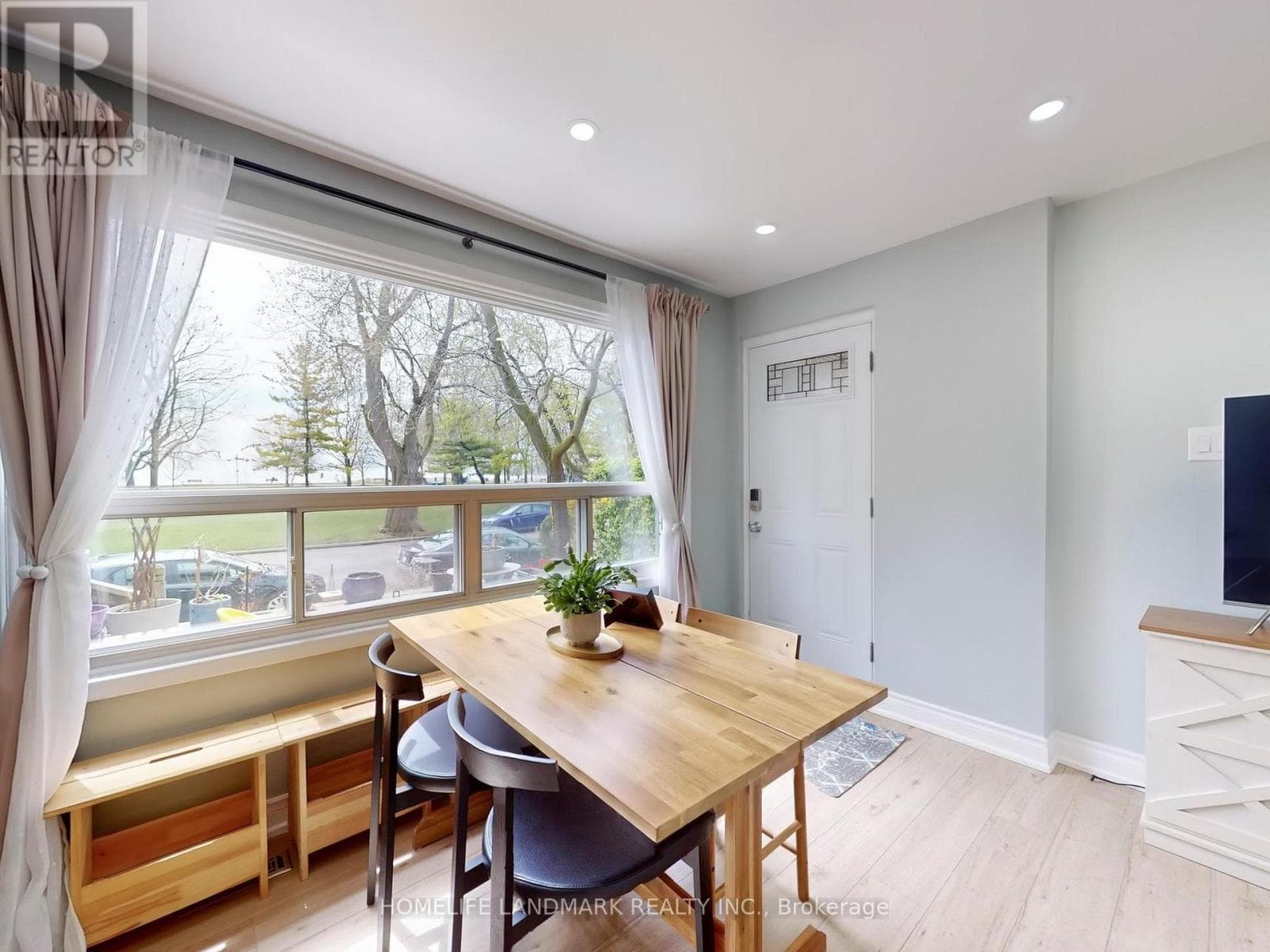Single Family at 24 Kewbeach Avenue, Toronto (The Beaches), Ontario - Photo 6 - RE/MAX Garden City Realty