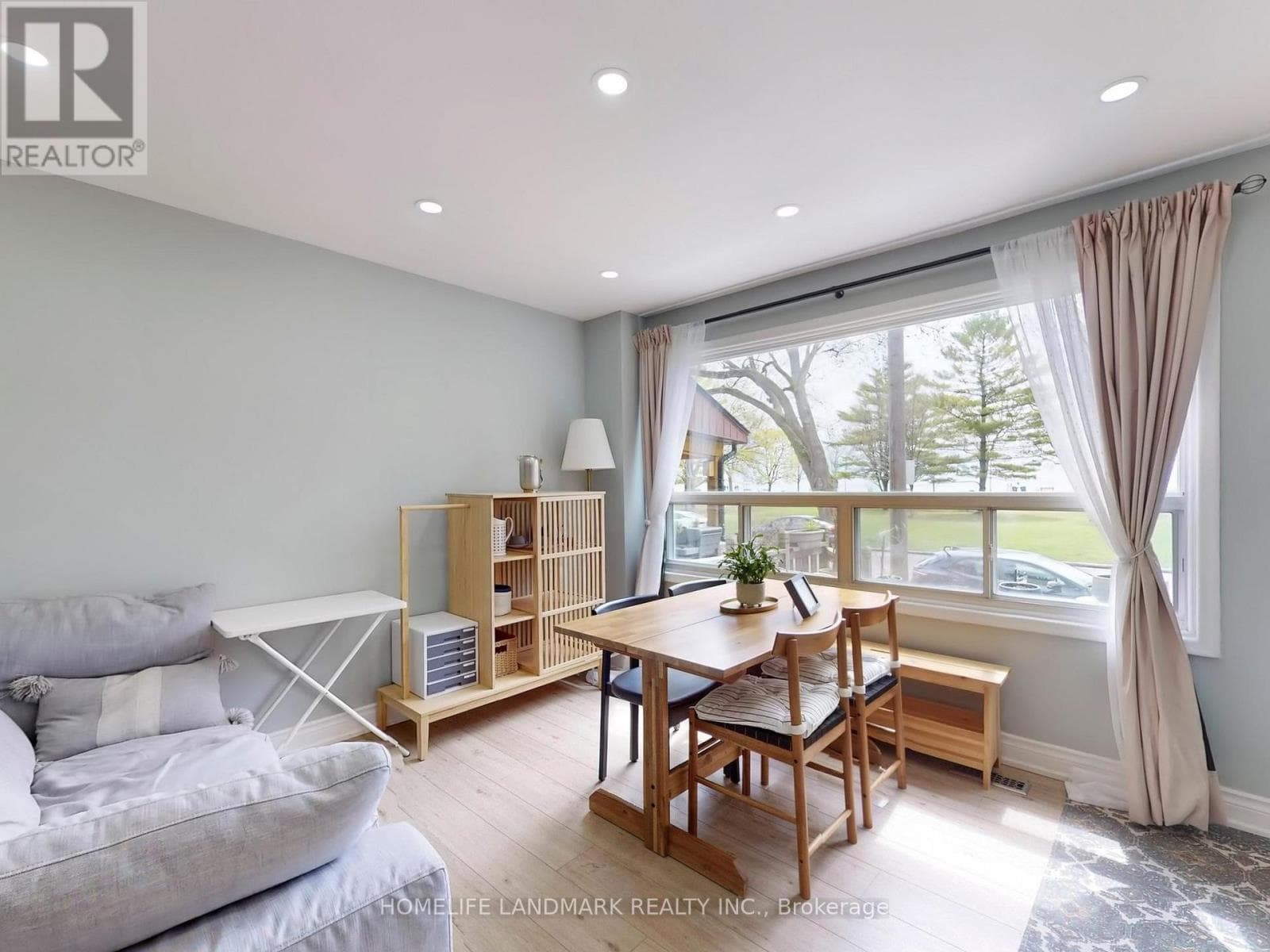 Single Family at 24 Kewbeach Avenue, Toronto (The Beaches), Ontario - Photo 8 - RE/MAX Garden City Realty
