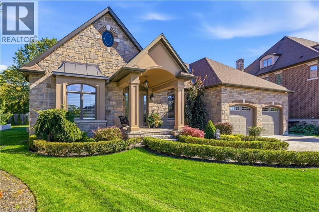 Single Family at 28 SANDALWOOD Crescent, Niagara-on-the-Lake, Ontario - Photo 6 - RE/MAX Garden City Realty