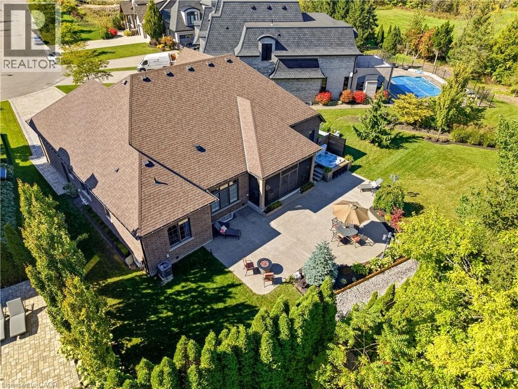 Single Family at 28 SANDALWOOD Crescent, Niagara-on-the-Lake, Ontario - Photo 3 - RE/MAX Garden City Realty