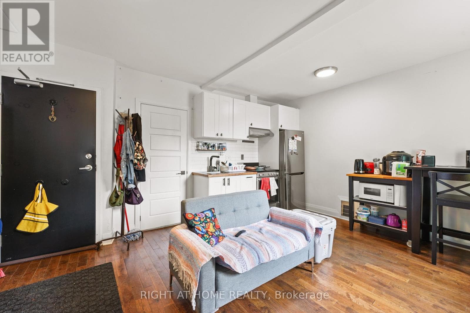 Single Family at 2- 2207 Queen Street, Toronto (The Beaches), Ontario - Photo 5 - RE/MAX Garden City Realty