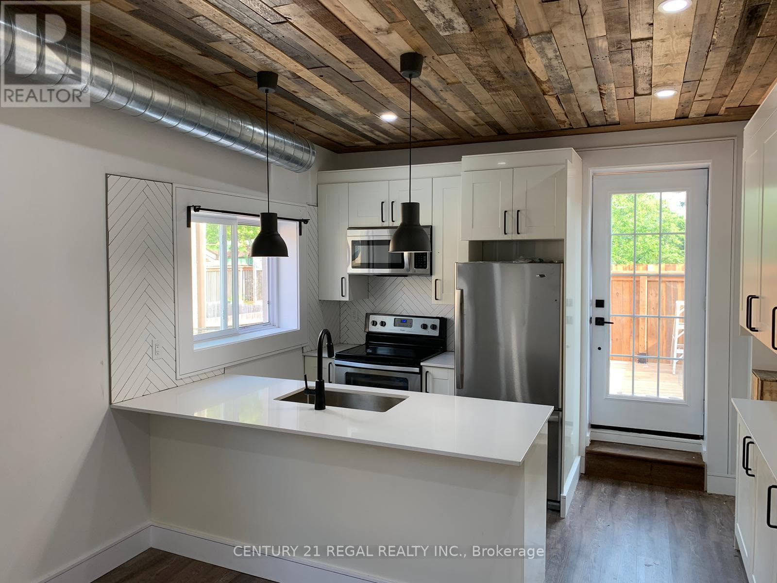 2- 923 Kingston Road