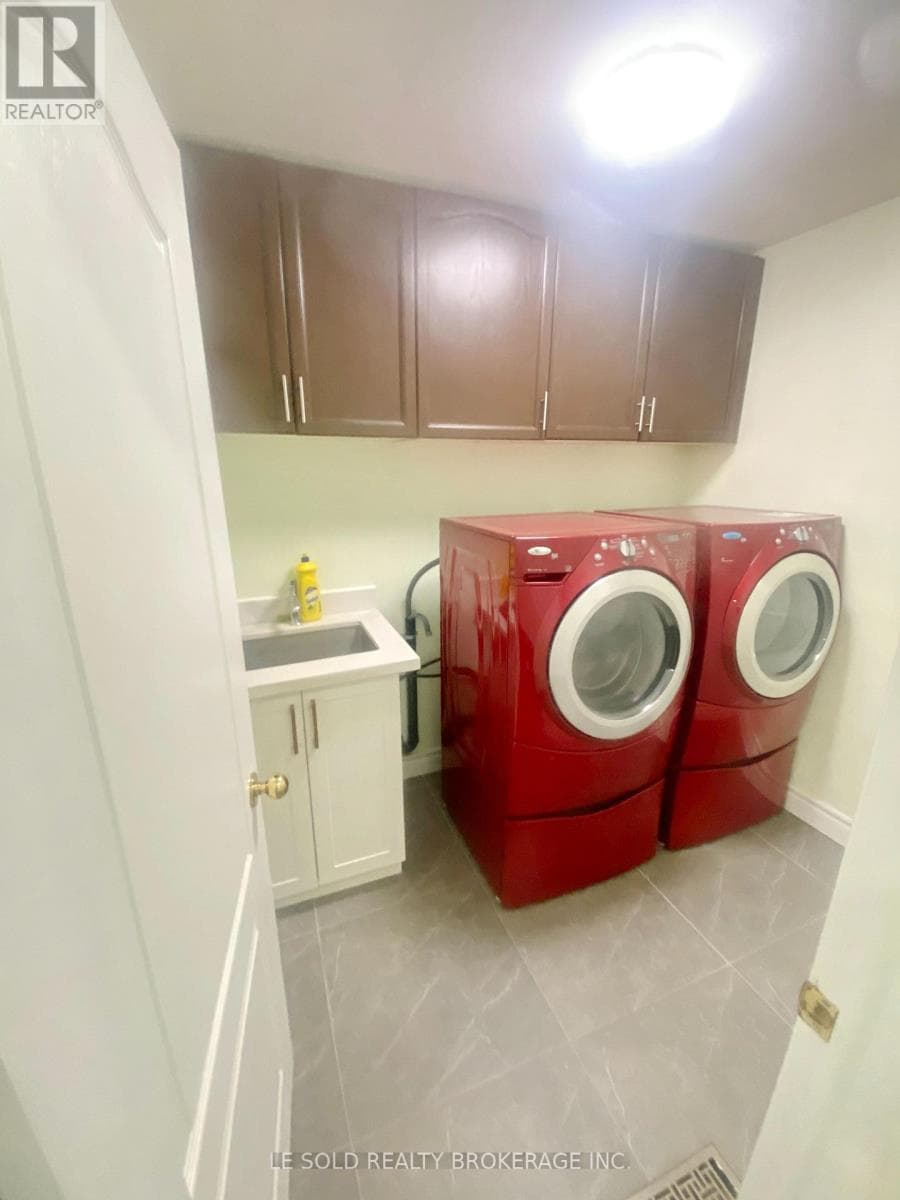 Single Family at Upper- 2 Chipwood Crescent, Toronto (Pleasant View), Ontario - Photo 10 - RE/MAX Garden City Realty