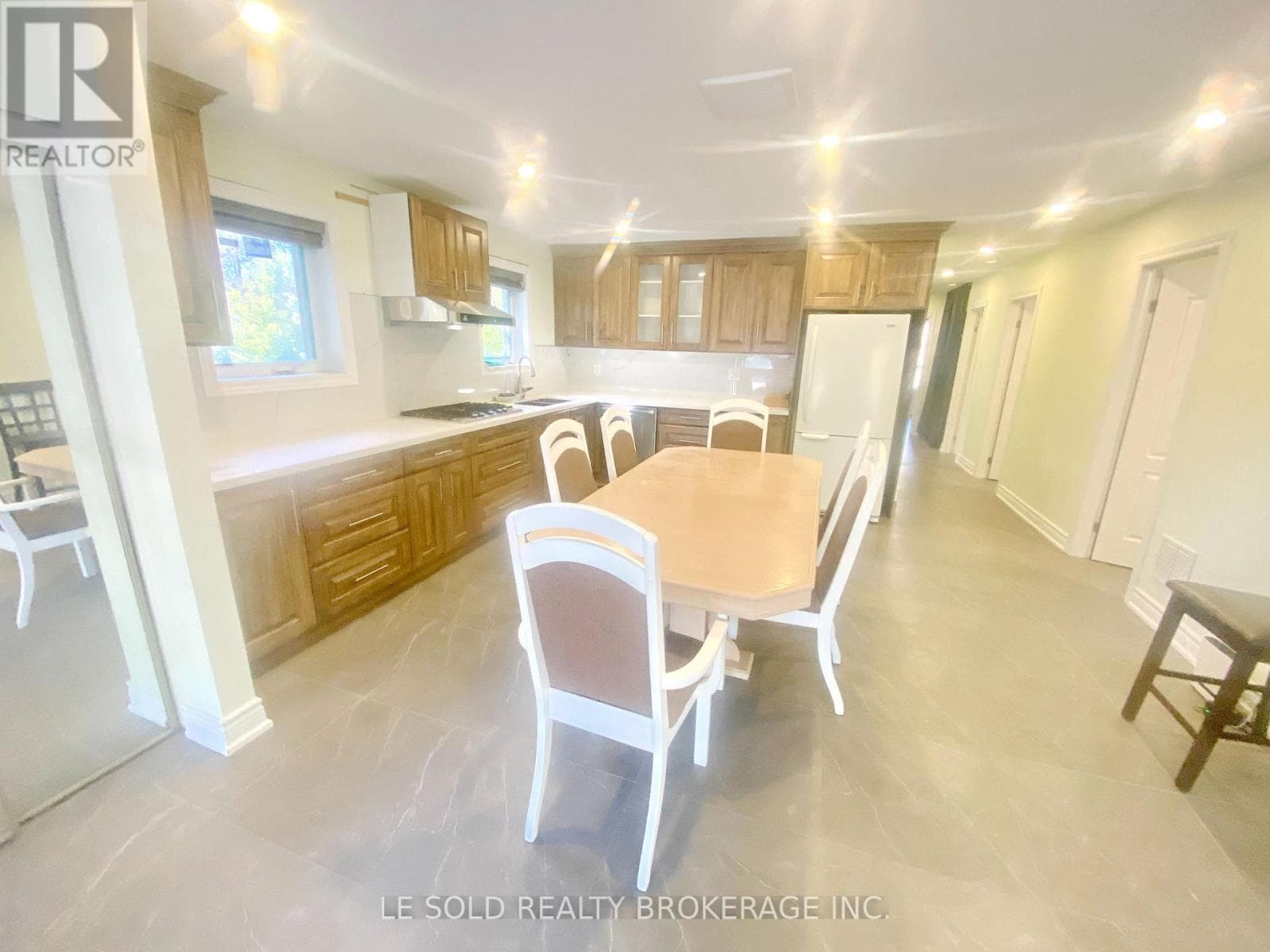 Single Family at Upper- 2 Chipwood Crescent, Toronto (Pleasant View), Ontario - Photo 5 - RE/MAX Garden City Realty