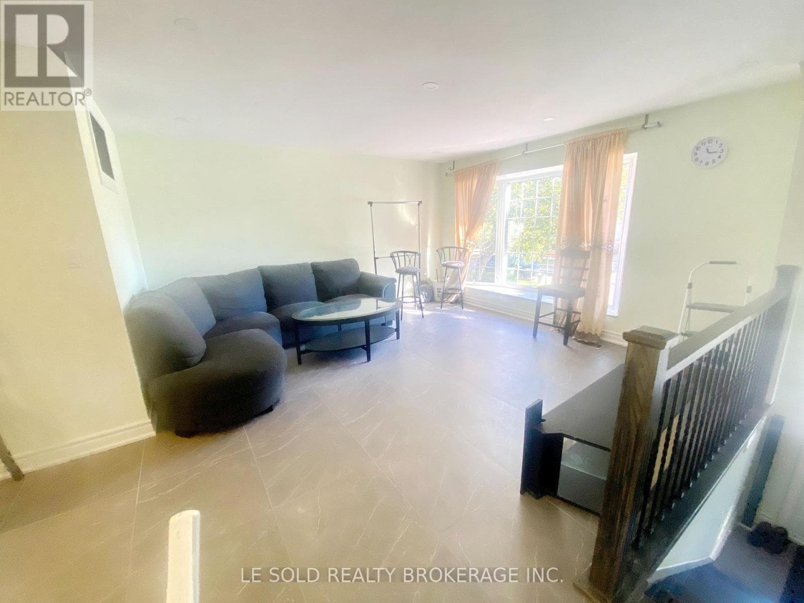 Single Family at Upper- 2 Chipwood Crescent, Toronto (Pleasant View), Ontario - Photo 7 - RE/MAX Garden City Realty