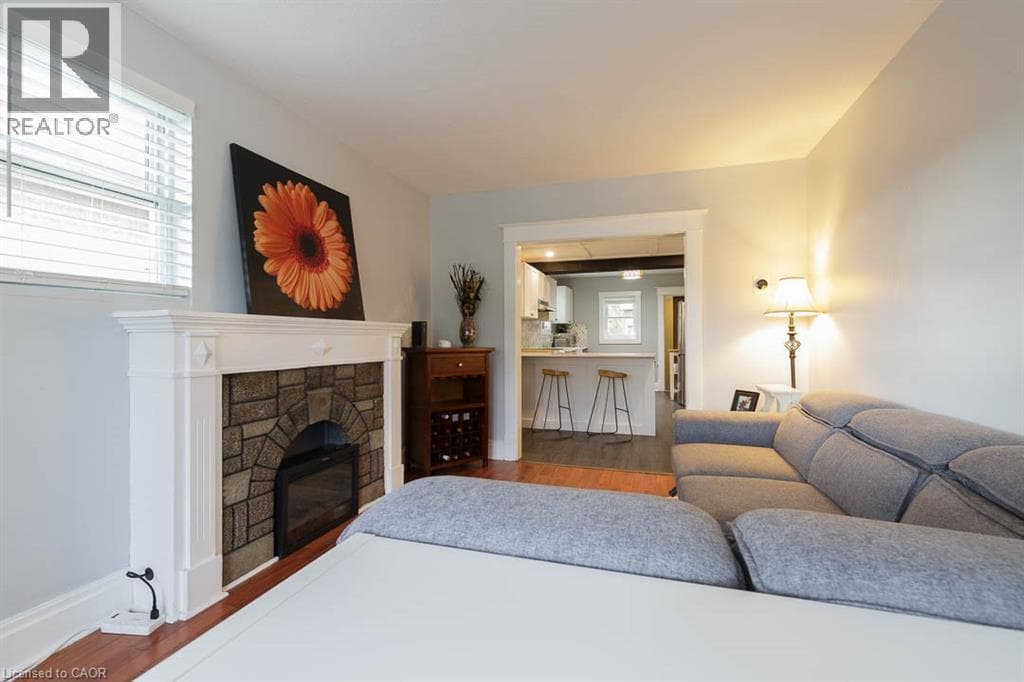 Single Family at 241 VINE Street, St. Catharines, Ontario - Photo 7 - RE/MAX Garden City Realty
