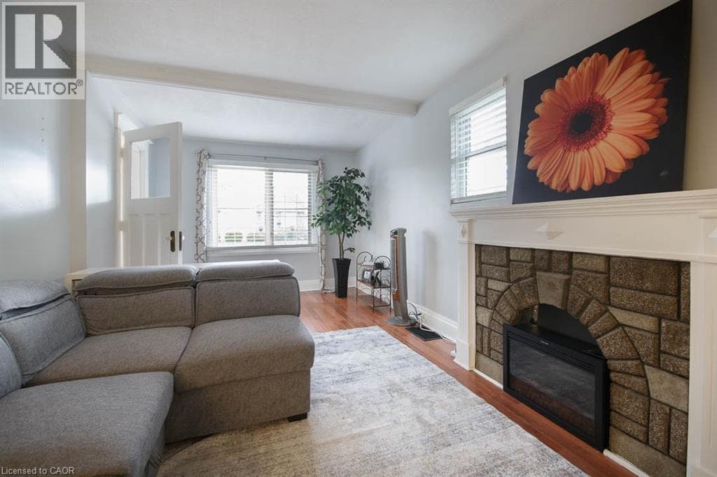 Single Family at 241 VINE Street, St. Catharines, Ontario - Photo 9 - RE/MAX Garden City Realty