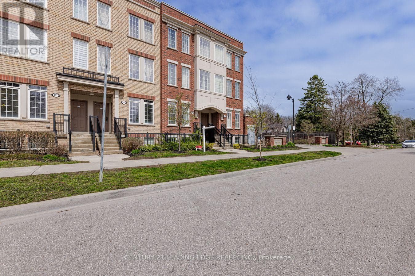 88- 387 Beechgrove Drive