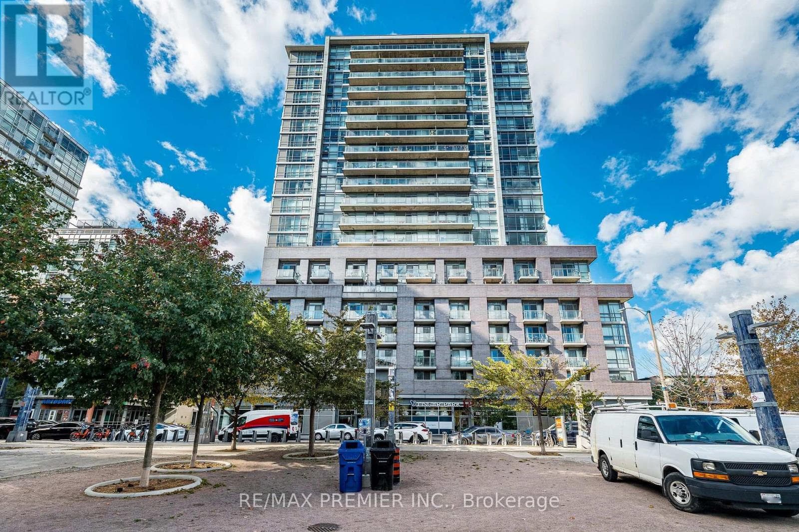 808- 68 Abell Street