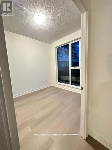 Single Family at 3203- 59 Annie Craig Drive, Toronto (Mimico), Ontario - Photo 4 - RE/MAX Garden City Realty
