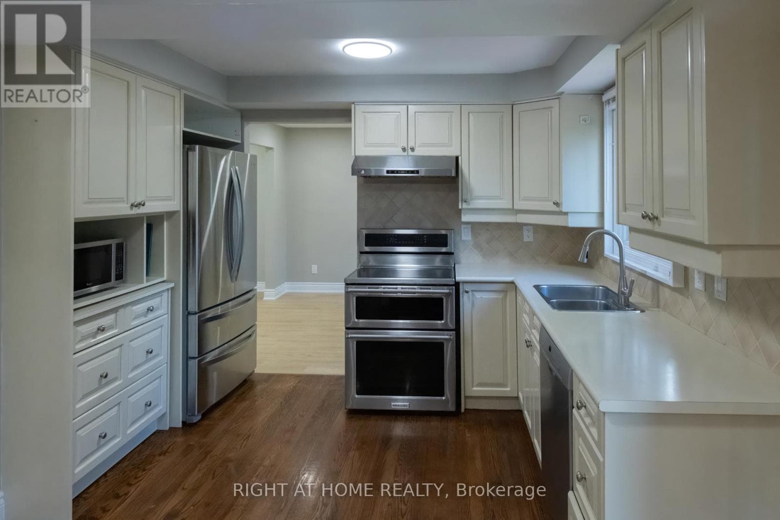 Single Family at 83 Anstead Crescent, Ajax (South West), Ontario - Photo 8 - RE/MAX Garden City Realty
