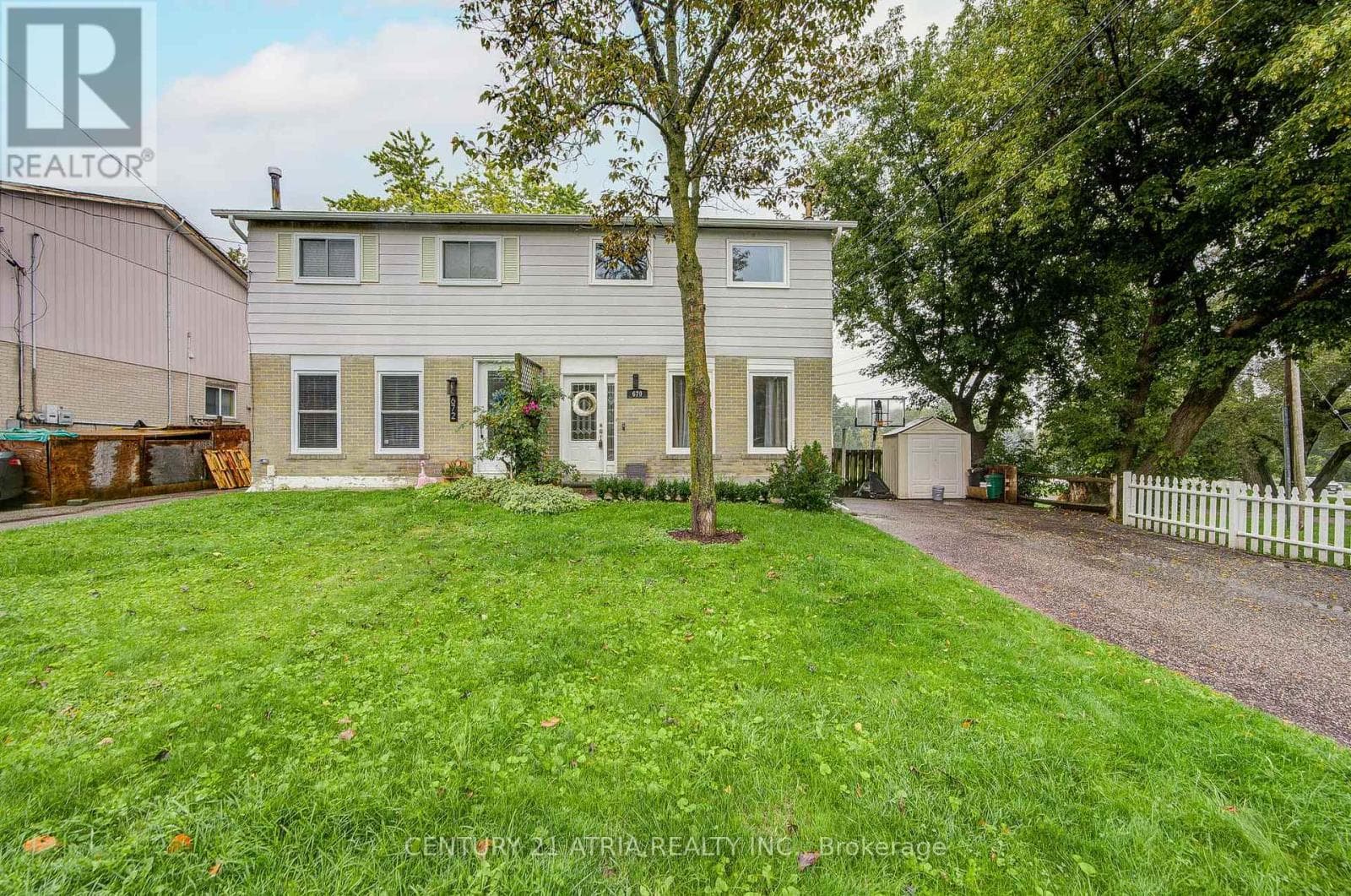 Single Family at 670 Elgin Street, Newmarket (Huron Heights-Leslie Valley), Ontario - Photo 3 - RE/MAX Garden City Realty