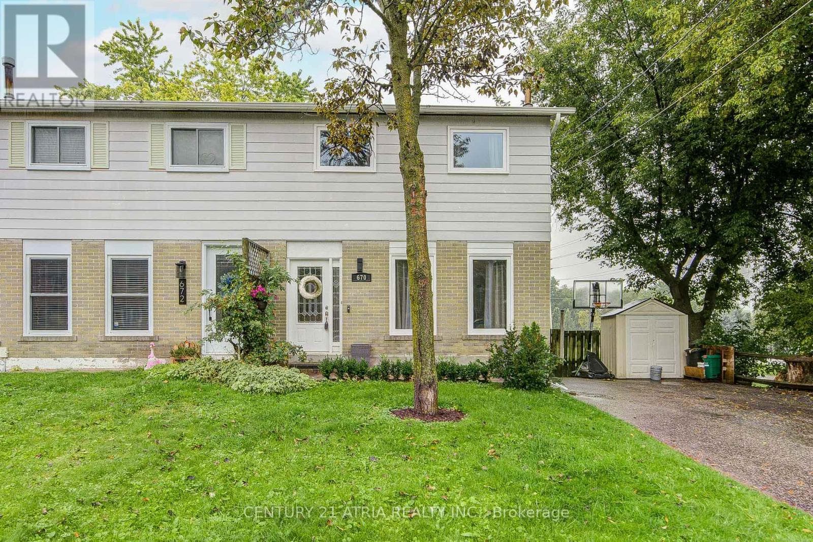 Single Family at 670 Elgin Street, Newmarket (Huron Heights-Leslie Valley), Ontario - Photo 4 - RE/MAX Garden City Realty