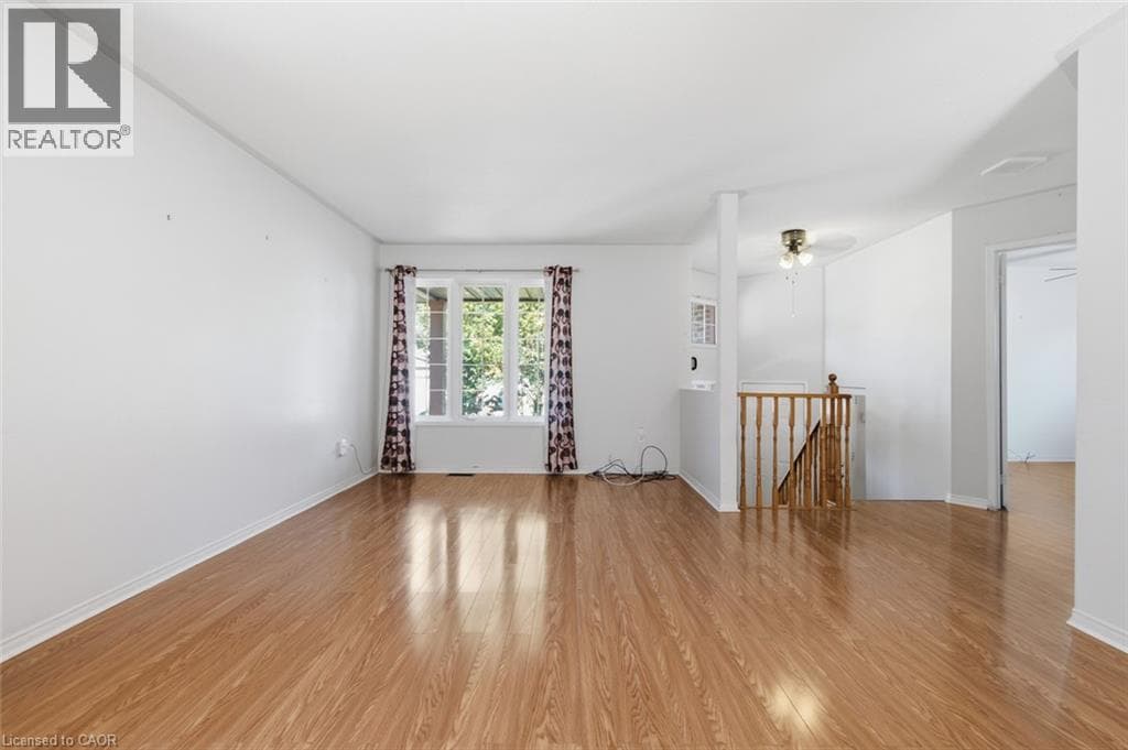 Single Family at 23 MADISON Court, Welland, Ontario - Photo 8 - RE/MAX Garden City Realty