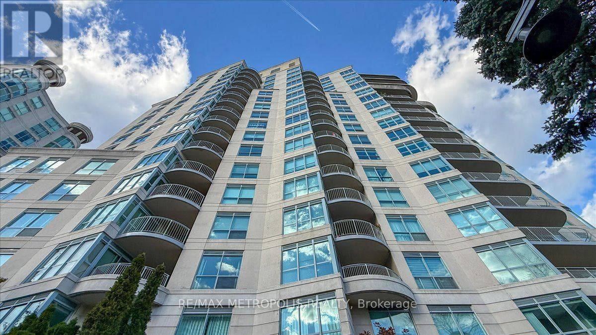 816- 2111 Lake Shore Boulevard