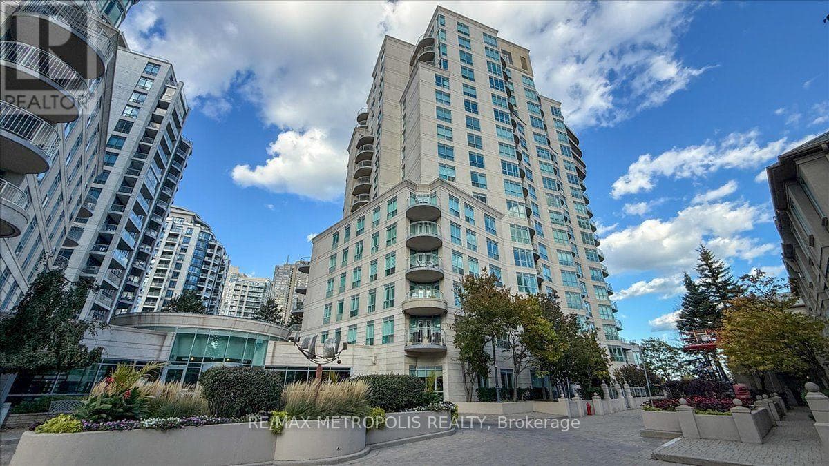 Single Family at 816- 2111 Lake Shore Boulevard, Toronto (Mimico), Ontario - Photo 2 - RE/MAX Garden City Realty