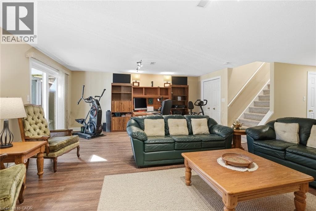 Single Family at 9 KINSMAN Court, Pelham, Ontario - Photo 10 - RE/MAX Garden City Realty