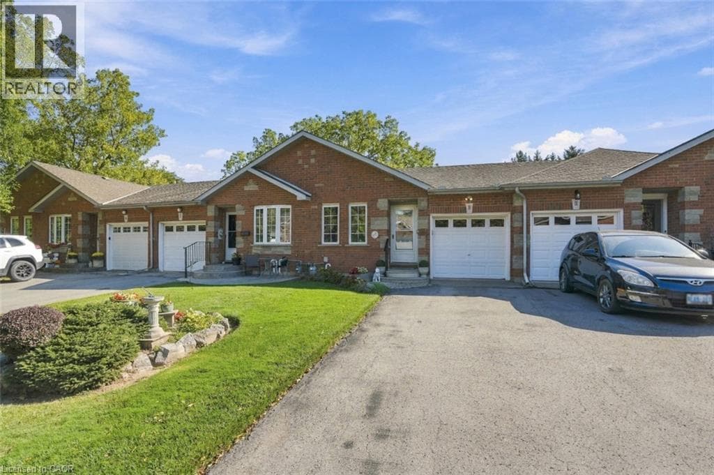 Single Family at 9 KINSMAN Court, Pelham, Ontario - Photo 2 - RE/MAX Garden City Realty