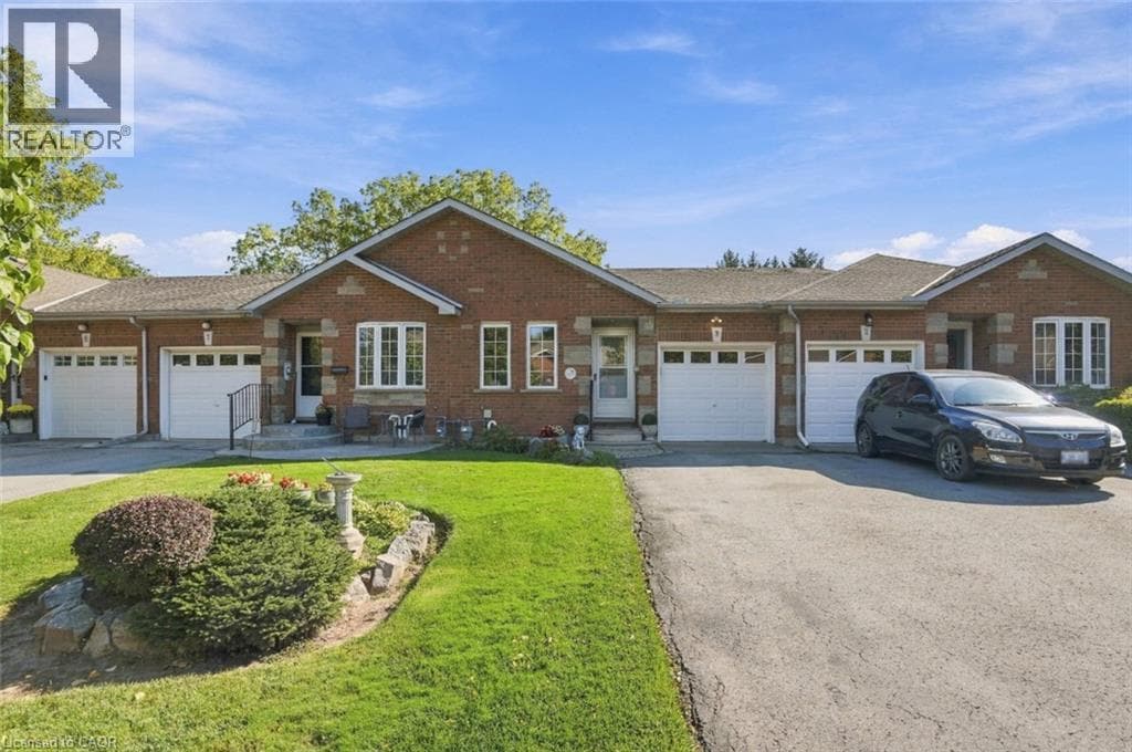 Single Family at 9 KINSMAN Court, Pelham, Ontario - Photo 4 - RE/MAX Garden City Realty