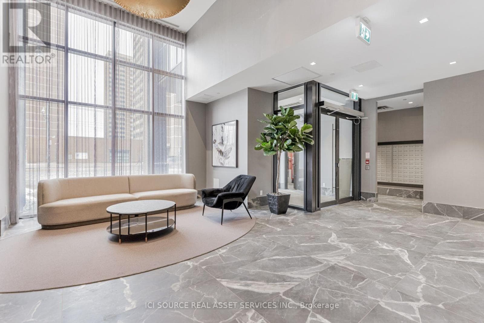 Single Family at 905- 286 Main Street, Toronto (East End-Danforth), Ontario - Photo 7 - RE/MAX Garden City Realty