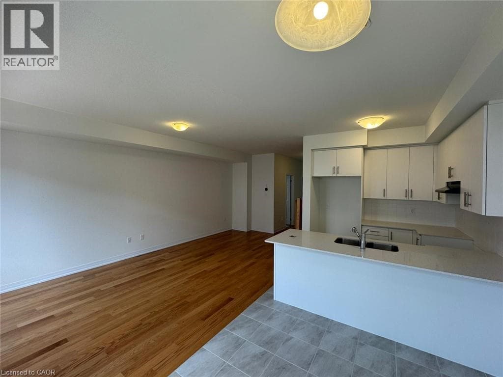 Single Family at 19 LEMON Avenue, Niagara Falls, Ontario - Photo 9 - RE/MAX Garden City Realty