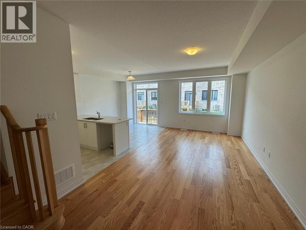 Single Family at 19 LEMON Avenue, Niagara Falls, Ontario - Photo 6 - RE/MAX Garden City Realty