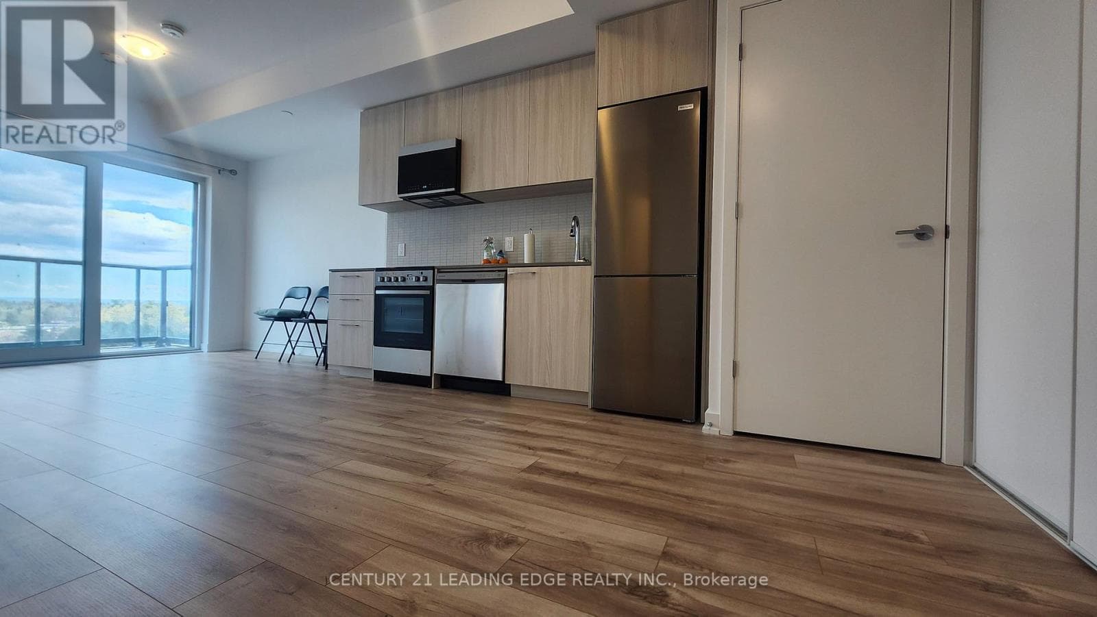 Single Family at 710- 7439 Kingston Road, Toronto (Rouge), Ontario - Photo 4 - RE/MAX Garden City Realty