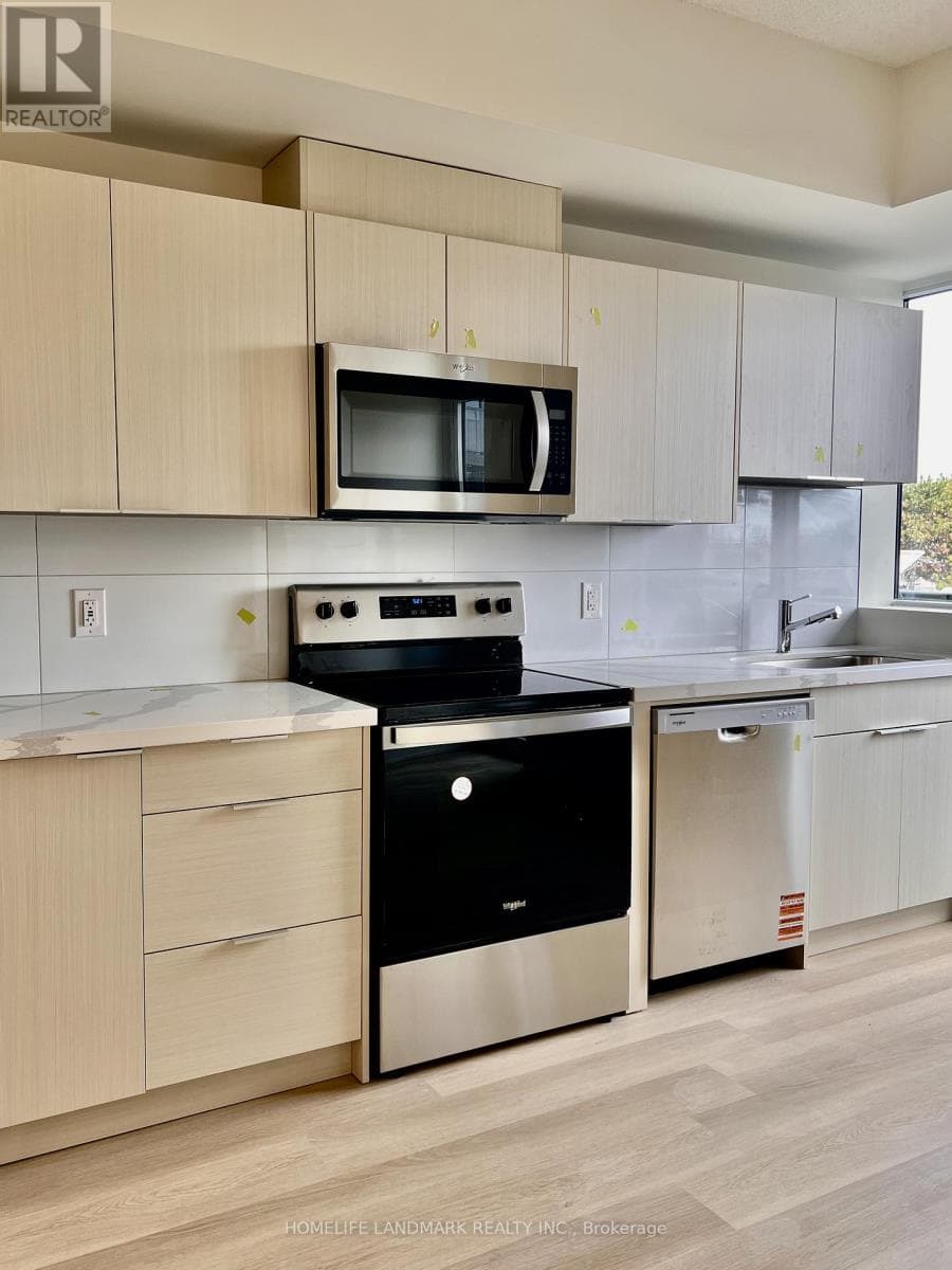Single Family at 316- 2825 Jane Street, Toronto (Glenfield-Jane Heights), Ontario - Photo 2 - RE/MAX Garden City Realty