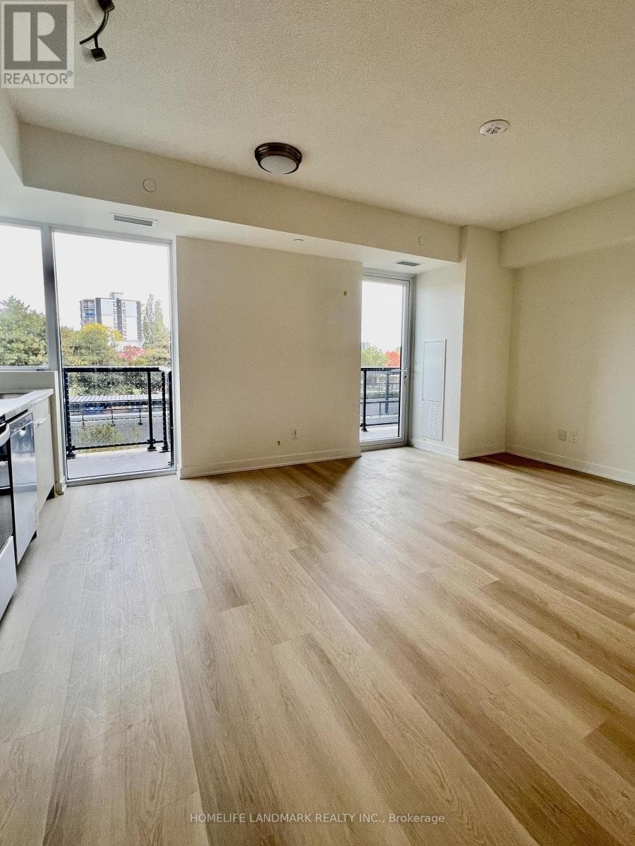 Single Family at 316- 2825 Jane Street, Toronto (Glenfield-Jane Heights), Ontario - Photo 4 - RE/MAX Garden City Realty