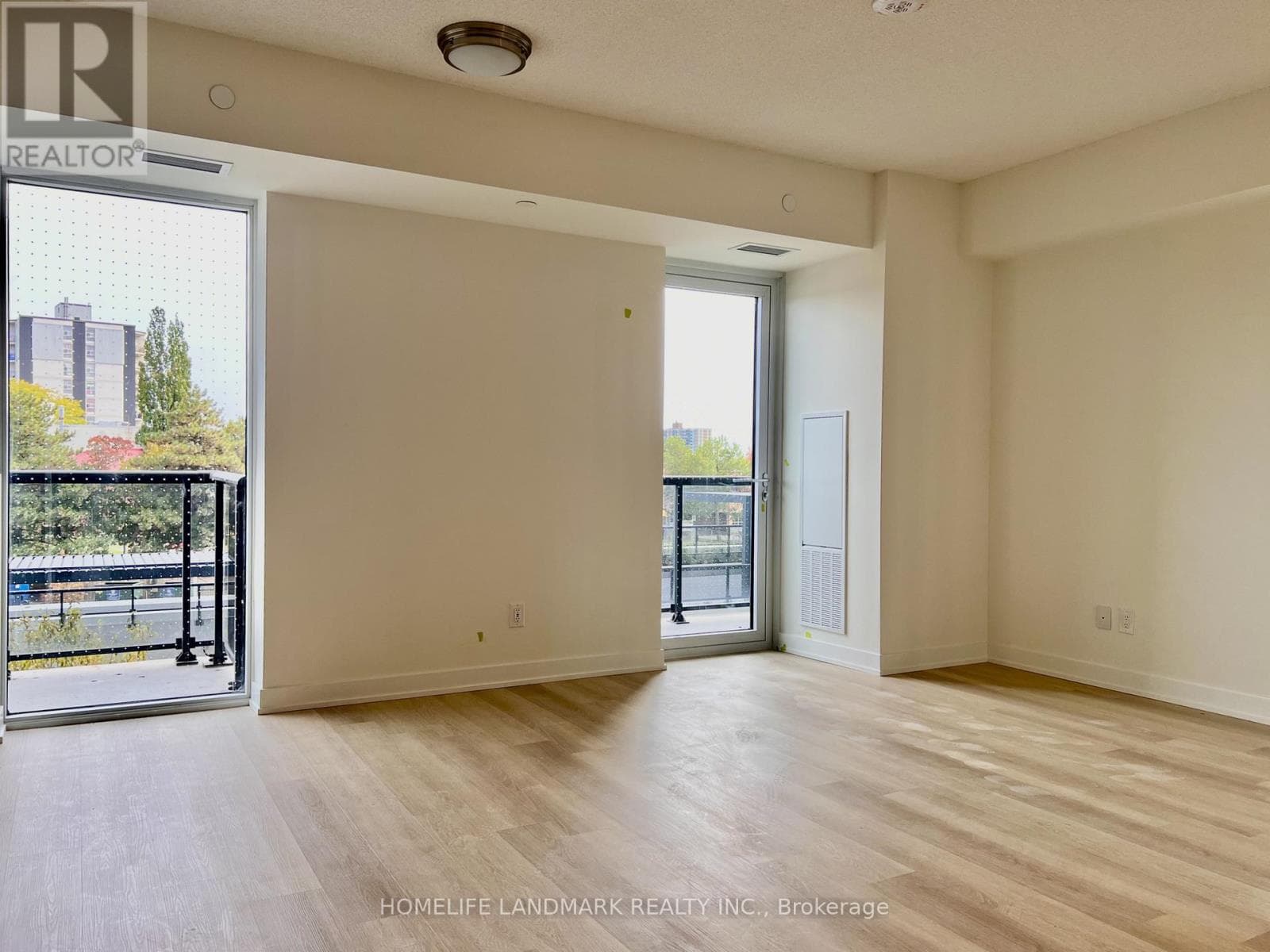 Single Family at 316- 2825 Jane Street, Toronto (Glenfield-Jane Heights), Ontario - Photo 5 - RE/MAX Garden City Realty