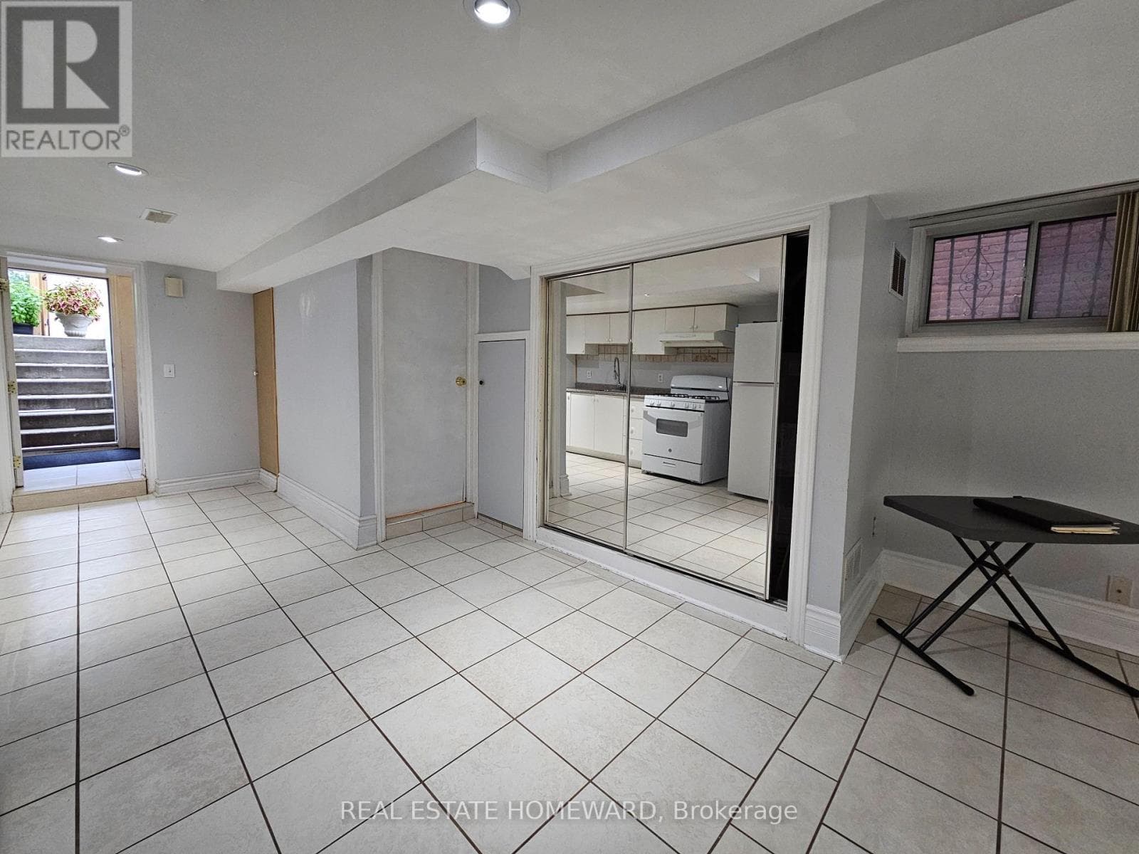 Single Family at 19 Keystone Avenue, Toronto (East End-Danforth), Ontario - Photo 10 - RE/MAX Garden City Realty