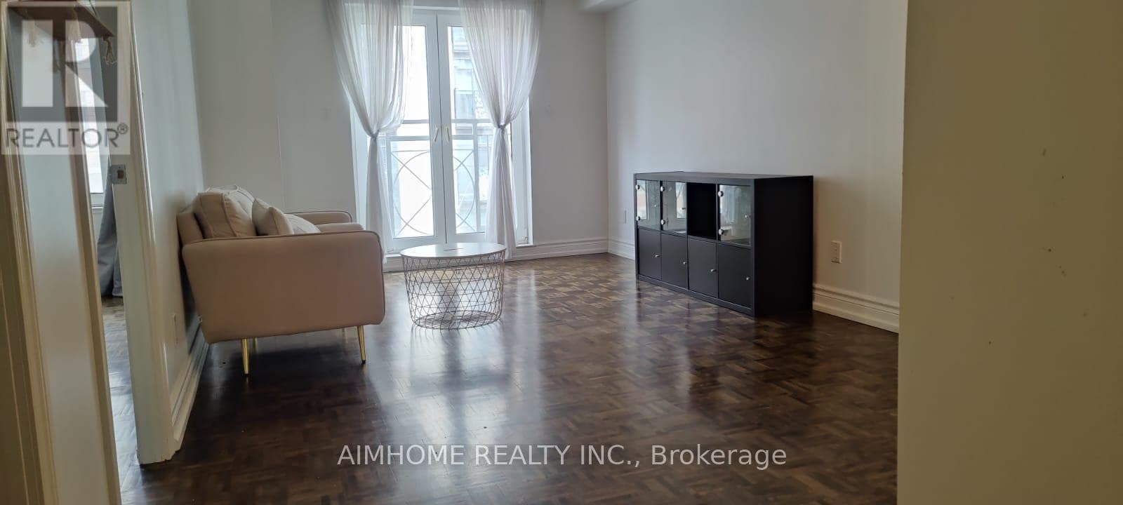 Single Family at 407- 1 Balmoral Avenue, Toronto (Yonge-St. Clair), Ontario - Photo 7 - RE/MAX Garden City Realty