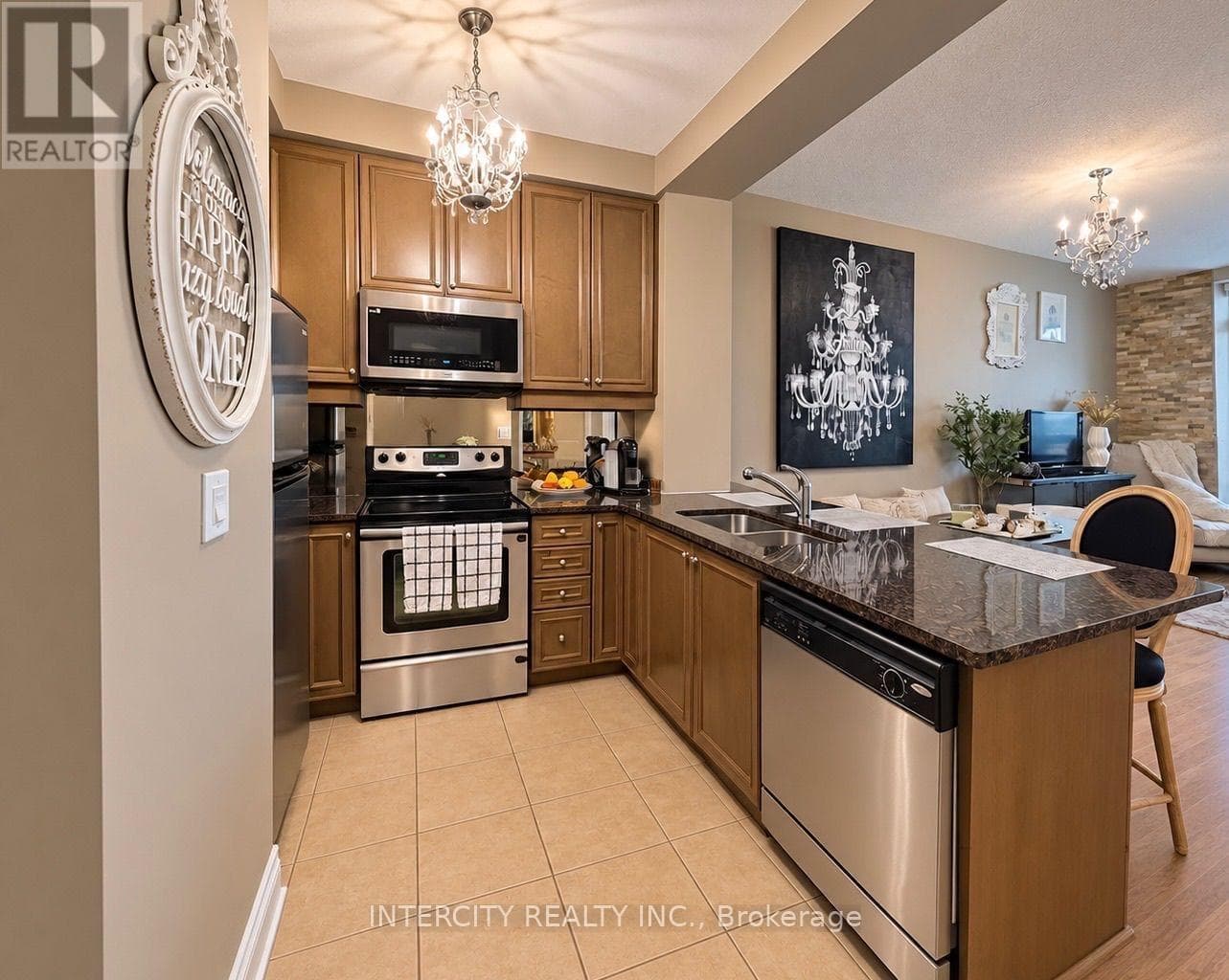Single Family at 1204- 9235 Jane Street, Vaughan (Maple), Ontario - Photo 3 - RE/MAX Garden City Realty