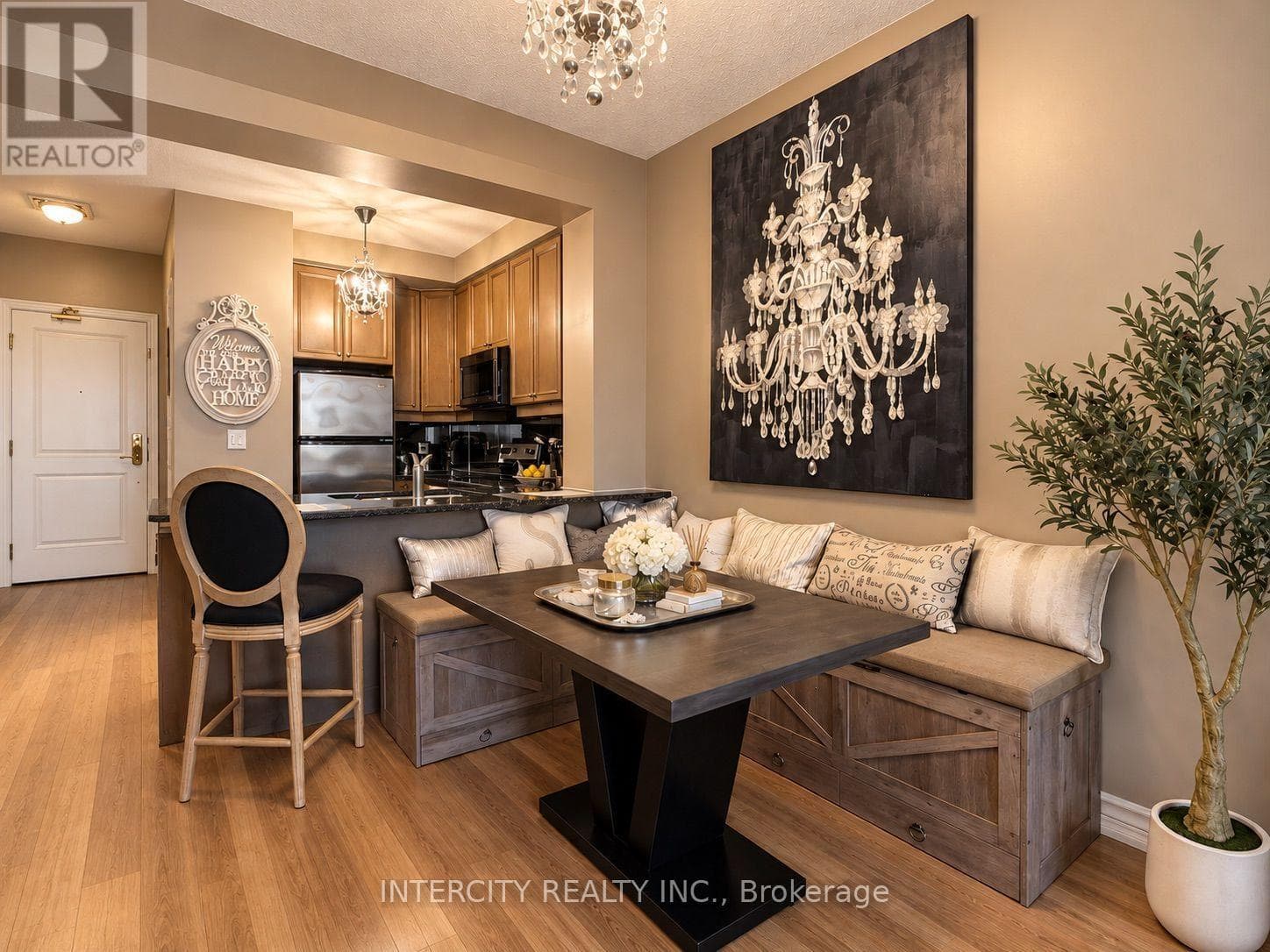 Single Family at 1204- 9235 Jane Street, Vaughan (Maple), Ontario - Photo 4 - RE/MAX Garden City Realty