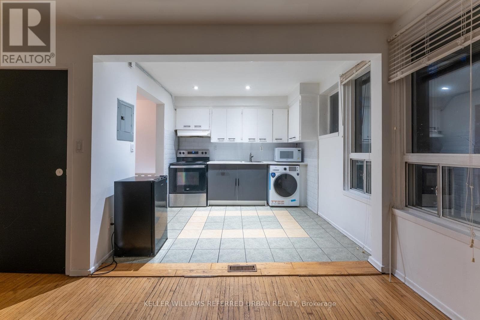 Multi-family at Upper- 716 Lansdowne Avenue, Toronto (Dovercourt-Wallace Emerson-Junction), Ontario - Photo 2 - RE/MAX Garden City Realty