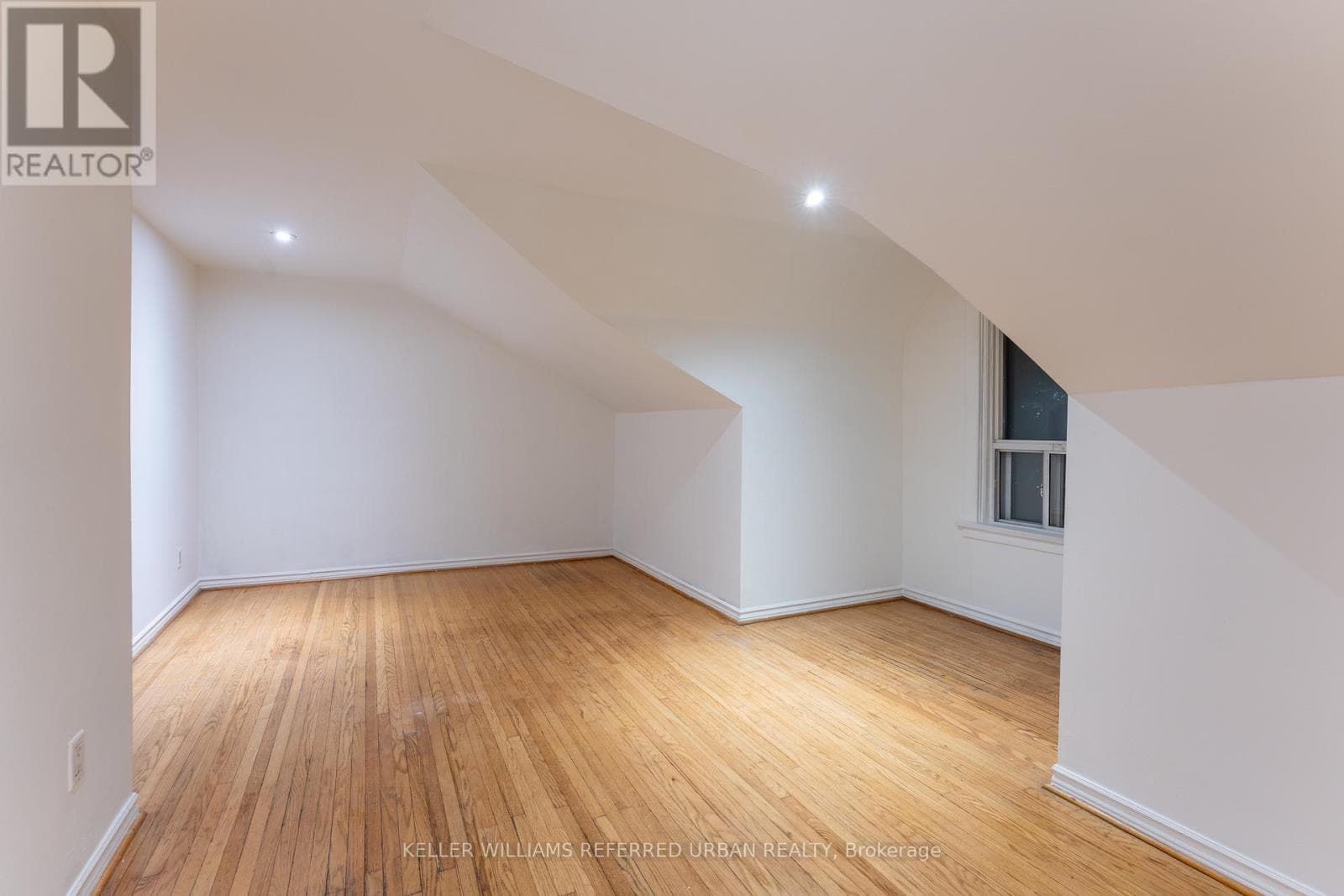 Multi-family at Upper- 716 Lansdowne Avenue, Toronto (Dovercourt-Wallace Emerson-Junction), Ontario - Photo 8 - RE/MAX Garden City Realty