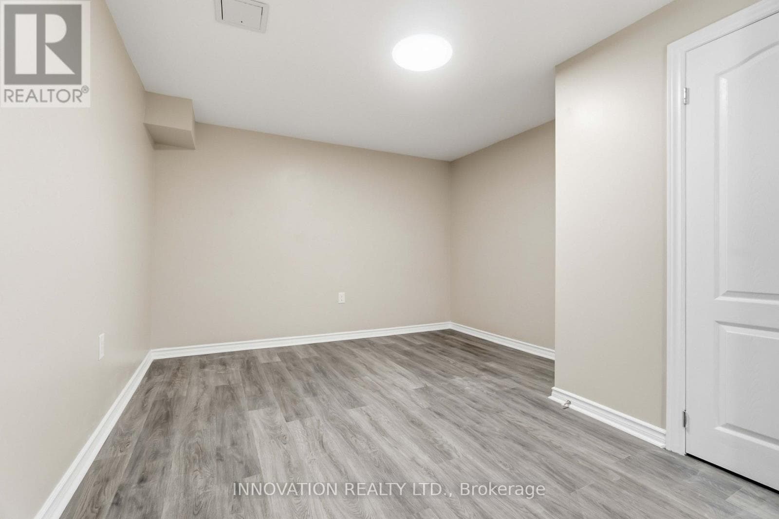 Single Family at 165 Stoneway Drive, Ottawa, Ontario - Photo 5 - RE/MAX Garden City Realty
