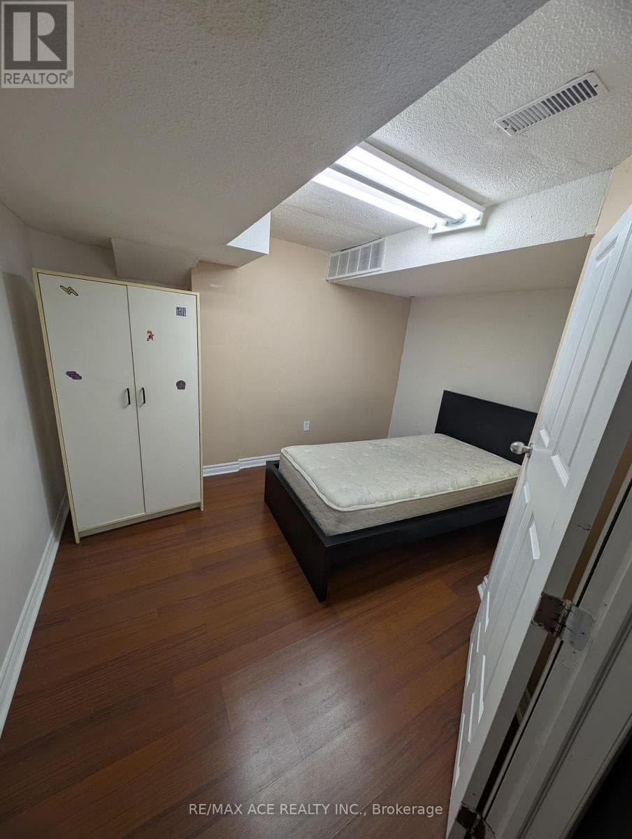 Single Family at 10 May Apple Terrace, Toronto (West Hill), Ontario - Photo 6 - RE/MAX Garden City Realty