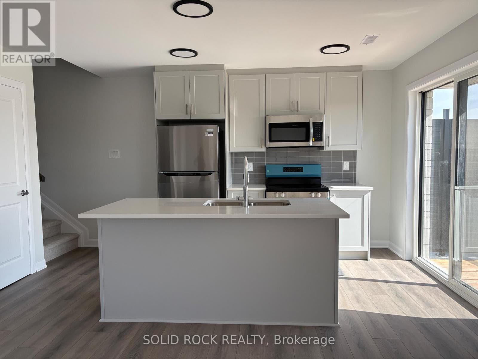 Single Family at 18- 1001 Glenroy Gilbert Drive, Ottawa, Ontario - Photo 7 - RE/MAX Garden City Realty