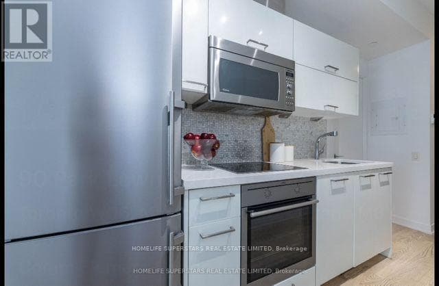 Single Family at 2001- 90 Park Lawn Road, Toronto (Mimico), Ontario - Photo 7 - RE/MAX Garden City Realty