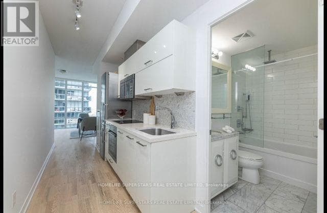 Single Family at 2001- 90 Park Lawn Road, Toronto (Mimico), Ontario - Photo 5 - RE/MAX Garden City Realty