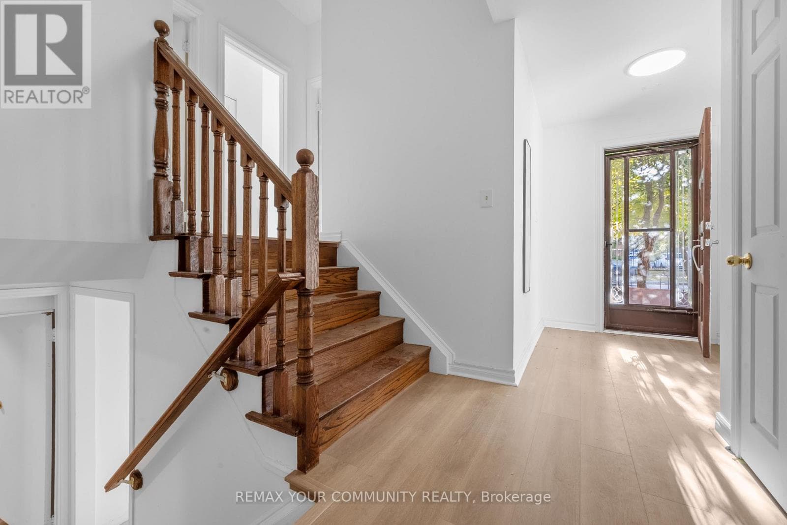 Single Family at 2 Lisburn Crescent, Toronto (Don Valley Village), Ontario - Photo 8 - RE/MAX Garden City Realty
