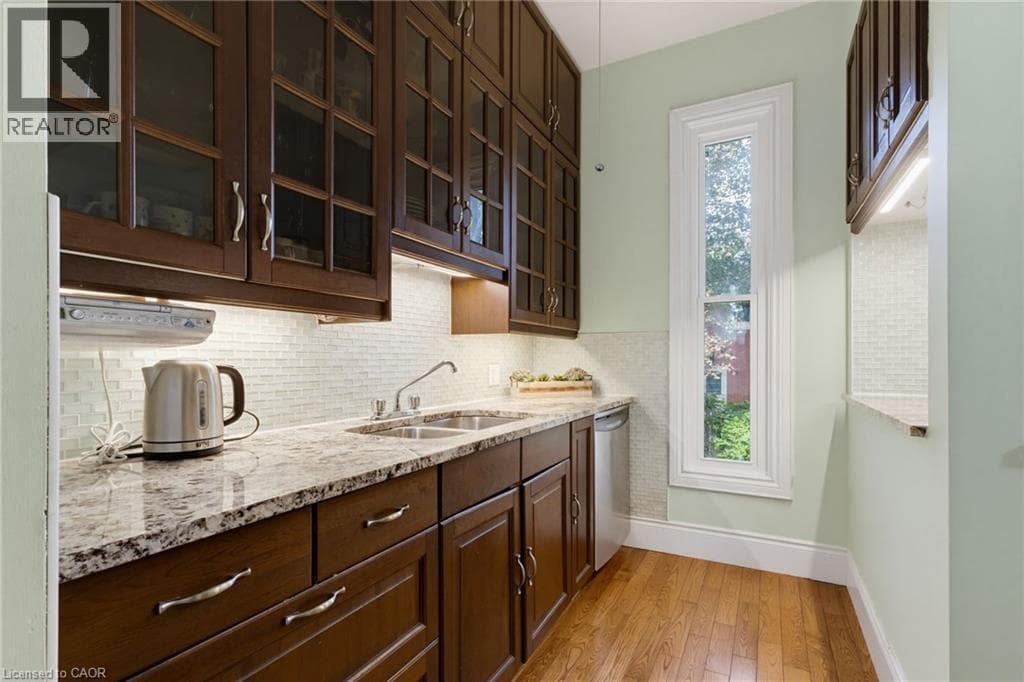 Single Family at 4245 WILLIAM Street, Beamsville, Ontario - Photo 10 - RE/MAX Garden City Realty